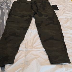Men's XS Abercrombie and Fitch Camo Joggers